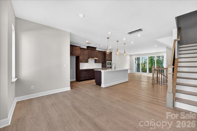 7933 Cedarsmith Court, Charlotte, NC 28217