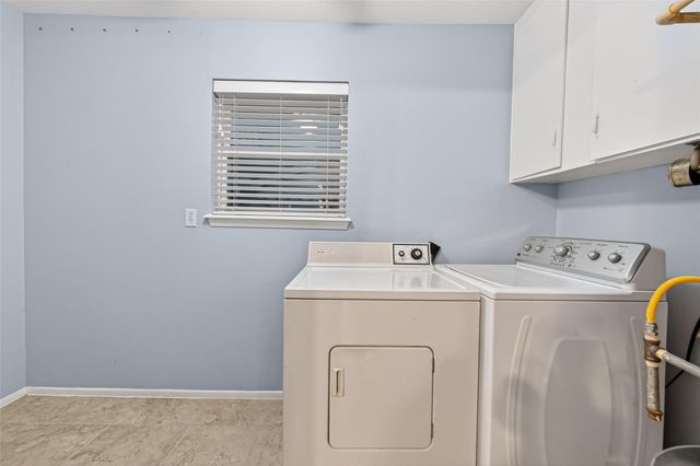 5911 Warm Springs Road, Houston, TX 77035