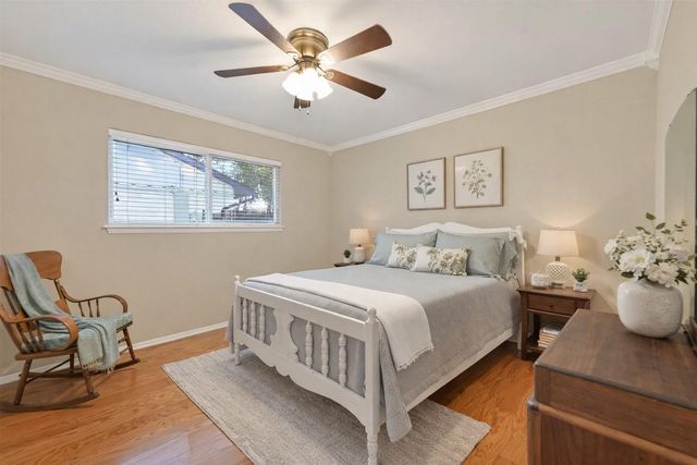 5911 Warm Springs Road, Houston, TX 77035