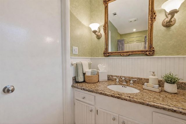 5911 Warm Springs Road, Houston, TX 77035