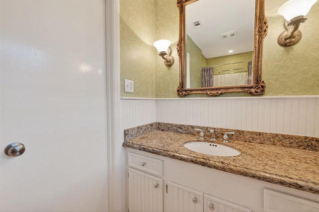 5911 Warm Springs Road, Houston, TX 77035