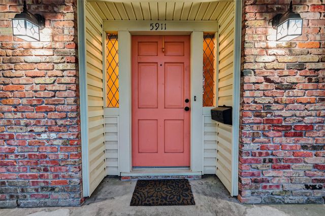 5911 Warm Springs Road, Houston, TX 77035