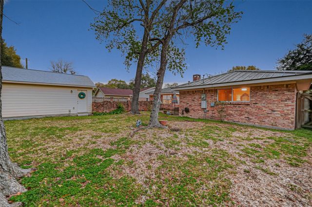 5911 Warm Springs Road, Houston, TX 77035