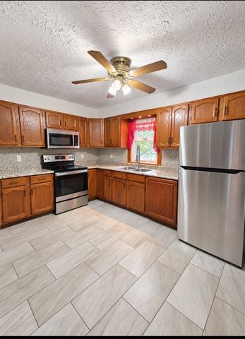 21 Greenwood St, Worcester, MA 01607