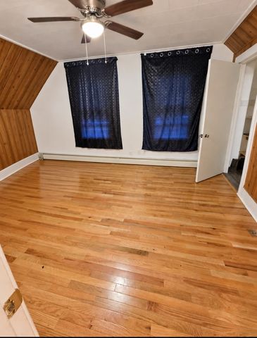 21 Greenwood St, Worcester, MA 01607