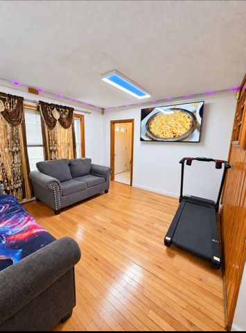 21 Greenwood St, Worcester, MA 01607