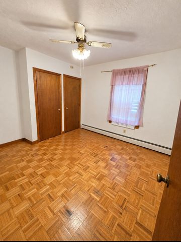 21 Greenwood St, Worcester, MA 01607