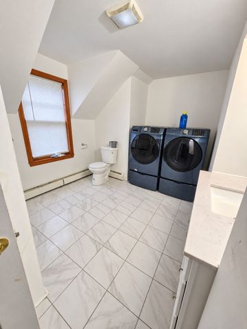 21 Greenwood St, Worcester, MA 01607
