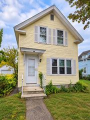 21 Greenwood St, Worcester, MA 01607