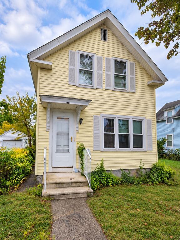 21 Greenwood St, Worcester, MA 01607
