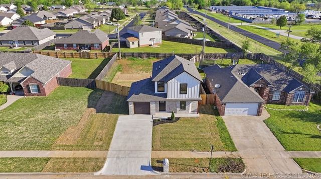 11211 E 122nd Court N, Collinsville, OK 74021