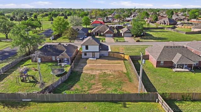 11211 E 122nd Court N, Collinsville, OK 74021