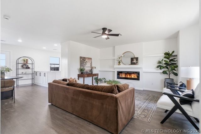 11211 E 122nd Court N, Collinsville, OK 74021