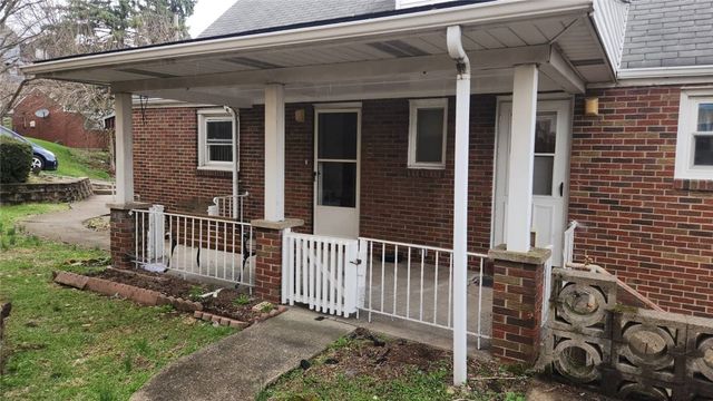 410 Reifert St, Bon Air, PA 15210