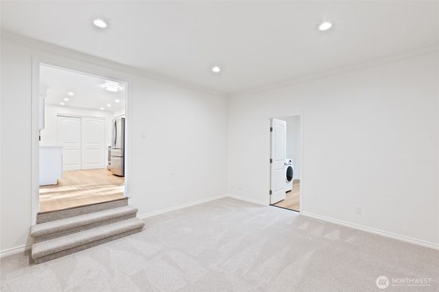 8060 NE Seawind Ave, Poulsbo, WA 98370