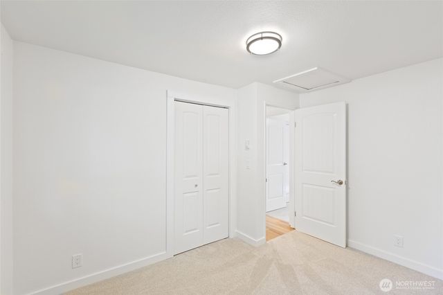 8060 NE Seawind Ave, Poulsbo, WA 98370