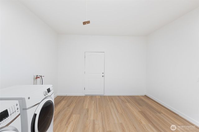 8060 NE Seawind Ave, Poulsbo, WA 98370
