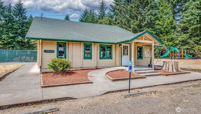 8060 NE Seawind Ave, Poulsbo, WA 98370