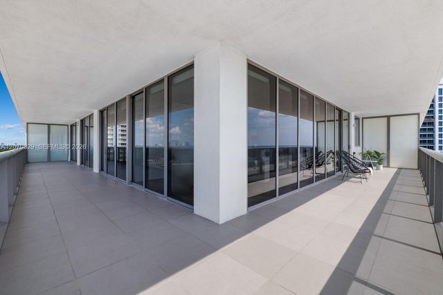 5875 Collins Avenue 1102, Miami Beach, FL 33140
