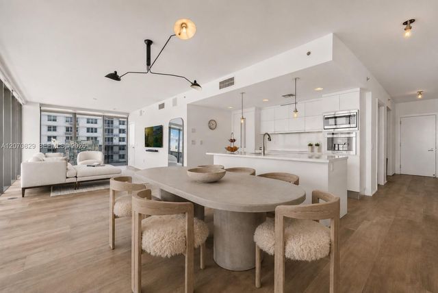 5875 Collins Avenue 1102, Miami Beach, FL 33140