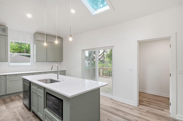 327 Linwood Avenue, Columbus, OH 43205