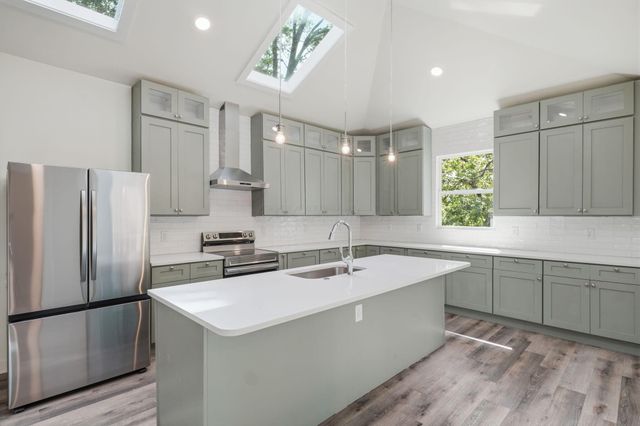 327 Linwood Avenue, Columbus, OH 43205