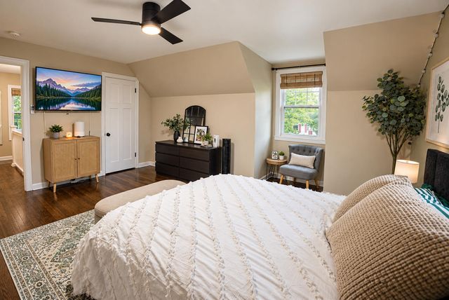 8934 Bunker Hill Drive, Munster, IN 46321
