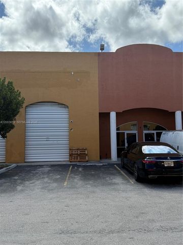 2954 W 84th St 114, Hialeah, FL 33018