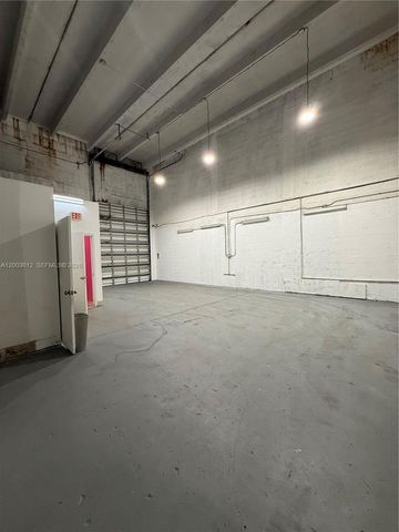 2954 W 84th St 114, Hialeah, FL 33018