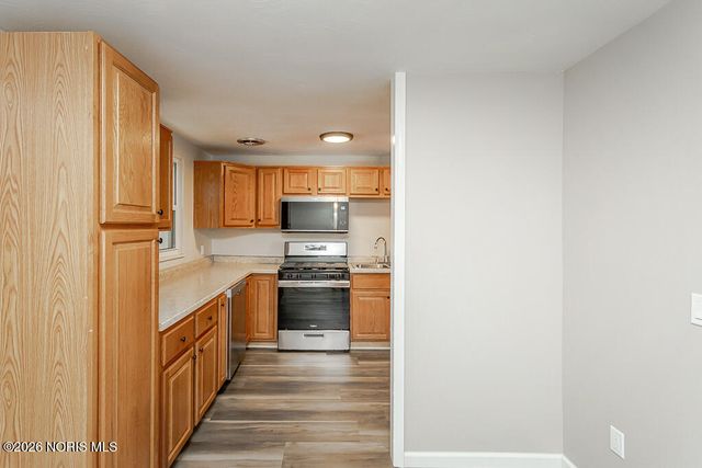 3811 House Of Stuart Avenue, Toledo, OH 43607