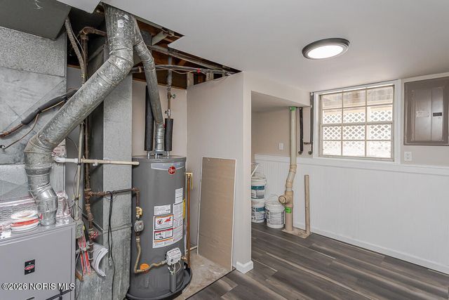 3811 House Of Stuart Avenue, Toledo, OH 43607