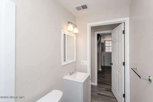 3811 House Of Stuart Avenue, Toledo, OH 43607