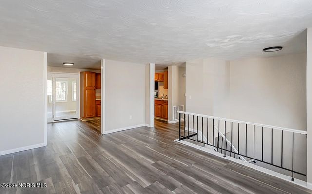 3811 House Of Stuart Avenue, Toledo, OH 43607