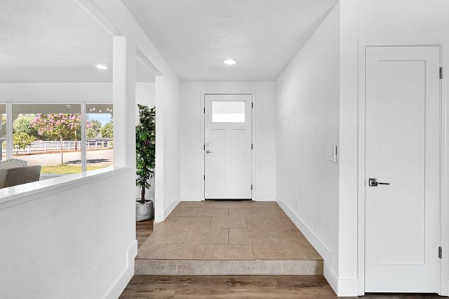 6728 N Mccall, Clovis, CA 93619