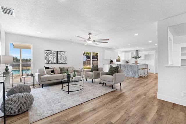 6728 N Mccall, Clovis, CA 93619