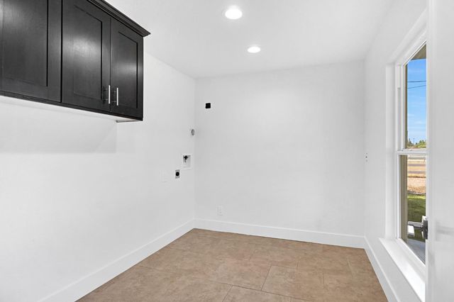 6728 N Mccall, Clovis, CA 93619