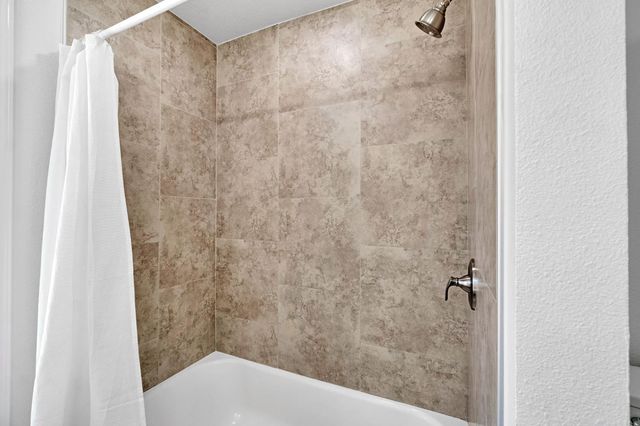 6728 N Mccall, Clovis, CA 93619