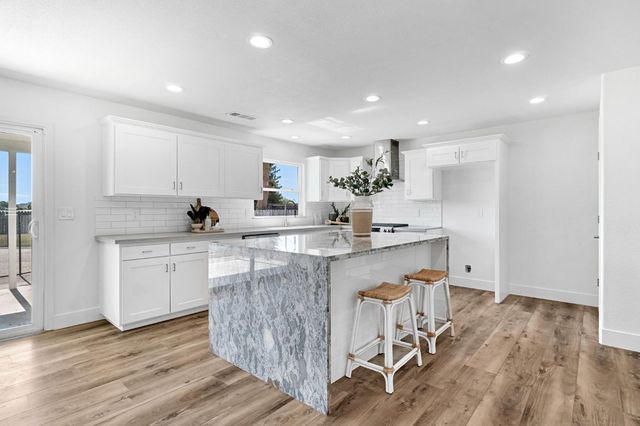 6728 N Mccall, Clovis, CA 93619