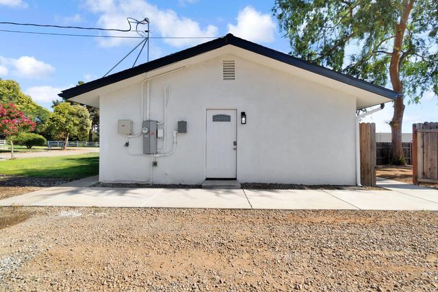 6728 N Mccall, Clovis, CA 93619