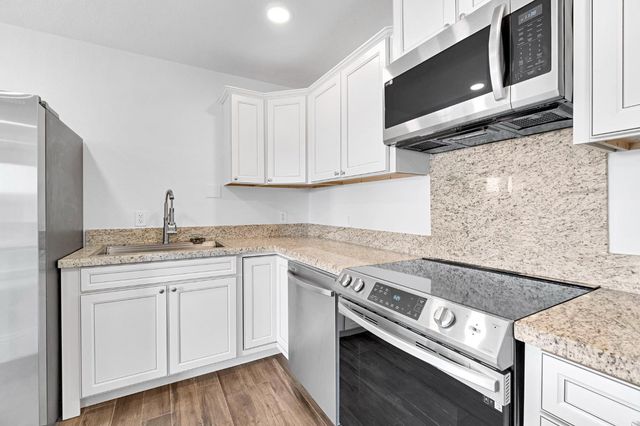 6728 N Mccall, Clovis, CA 93619