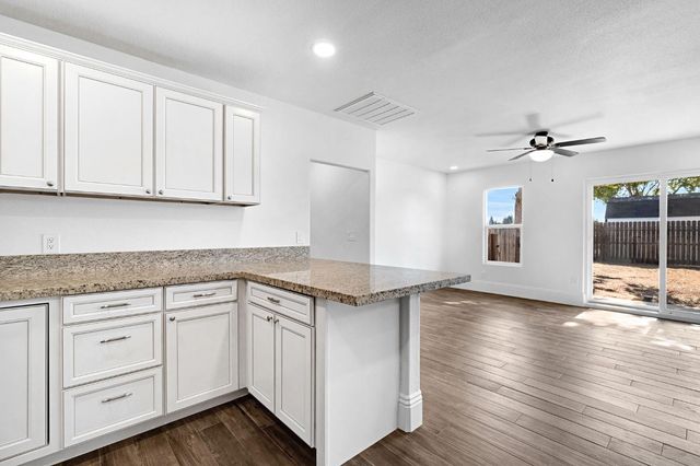 6728 N Mccall, Clovis, CA 93619