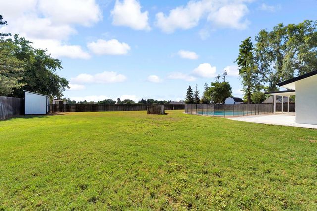 6728 N Mccall, Clovis, CA 93619