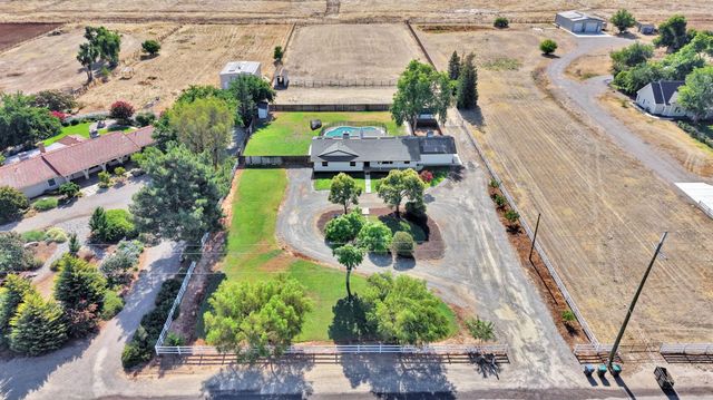 6728 N Mccall, Clovis, CA 93619