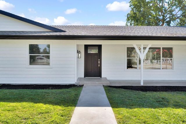 6728 N Mccall, Clovis, CA 93619