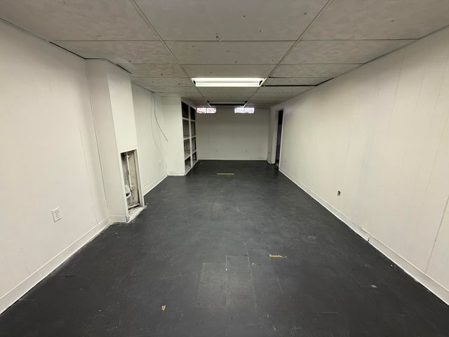 3725 Alpine Drive, Lansing City, MI 48911