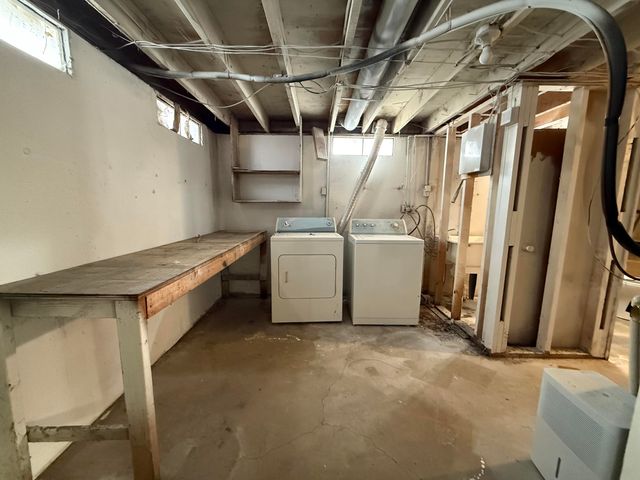 3725 Alpine Drive, Lansing City, MI 48911