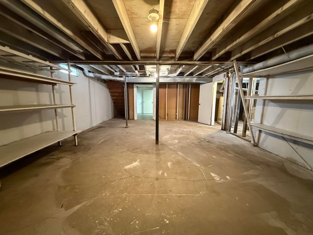 3725 Alpine Drive, Lansing City, MI 48911