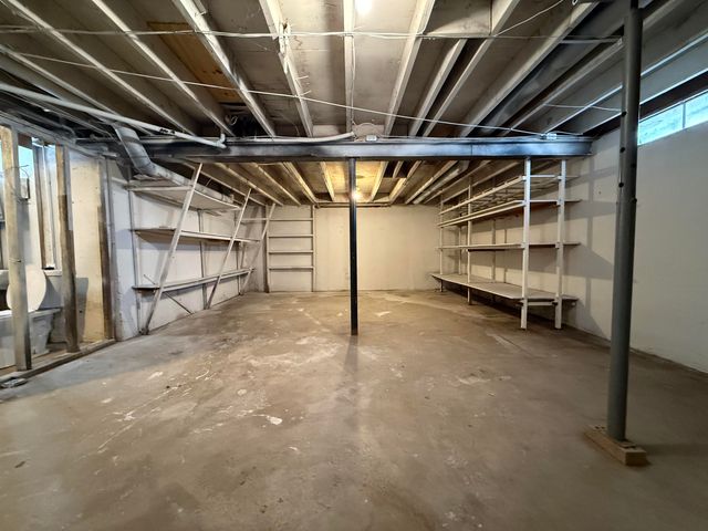 3725 Alpine Drive, Lansing City, MI 48911