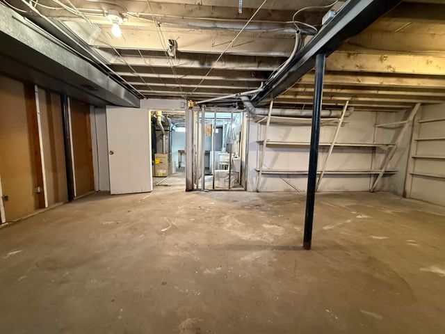 3725 Alpine Drive, Lansing City, MI 48911