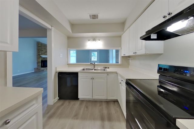13307 Venice Circle, Stafford, TX 77477